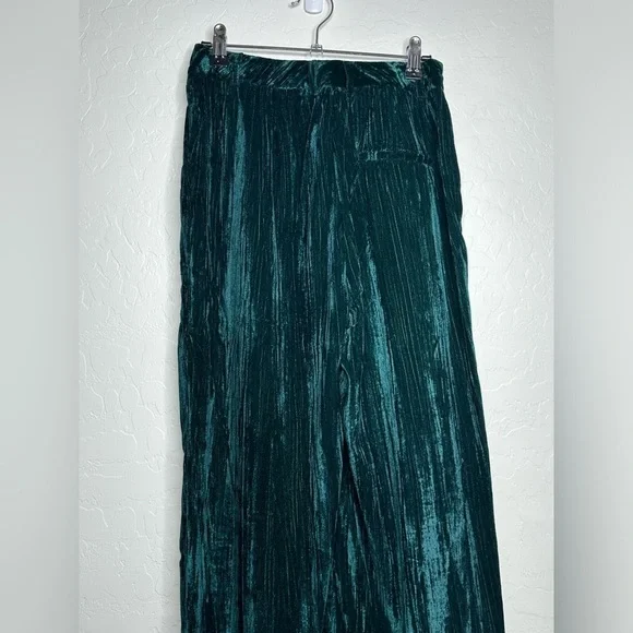 Lulus - Happiest Holiday Emerald Green Crushed Velvet Wide-Leg Pants - Picture 7 of 8